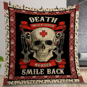Nurse Skull Syringes Death Smiles At Everyone Quilt Gift For Christmas Birthday Thanksgiving