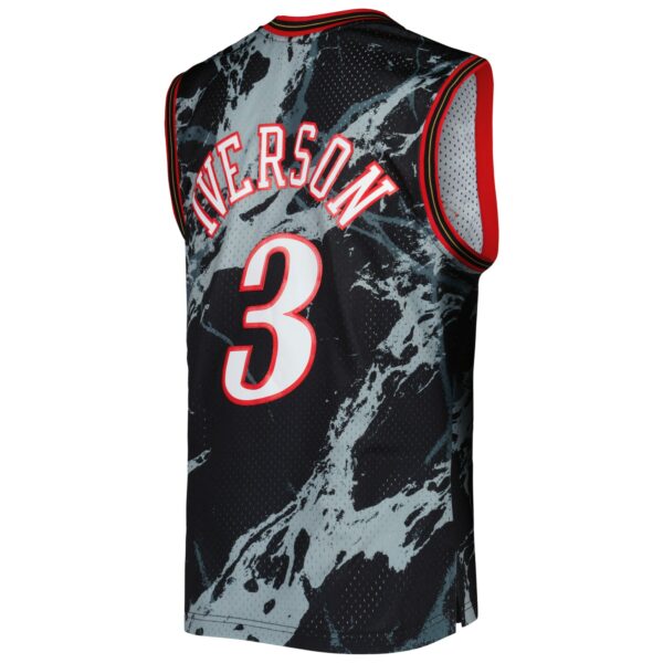 Allen Iverson Philadelphia 76ers Mitchell & Ness 2000/01 Hardwood Classics Marble Swingman Jersey - Black - Image 4