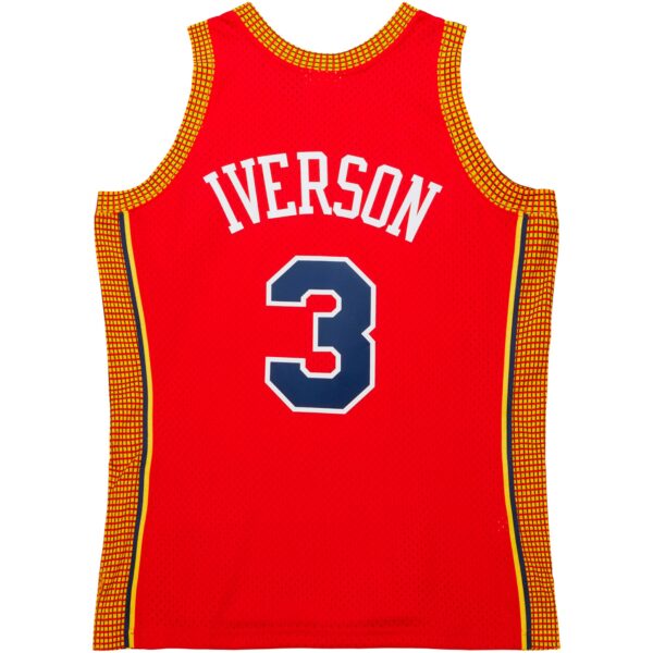 Allen Iverson Philadelphia 76ers Mitchell & Ness  2004/05 Hardwood Classics Swingman Jersey - Red - Image 4
