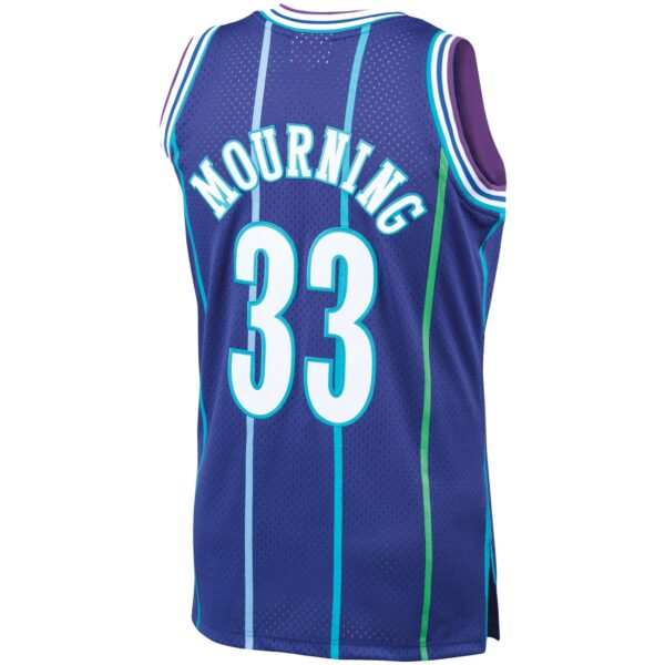 Alonzo Mourning Charlotte Hornets Mitchell & Ness 1994/95 Hardwood Classics Swingman Jersey - Purple - Image 4