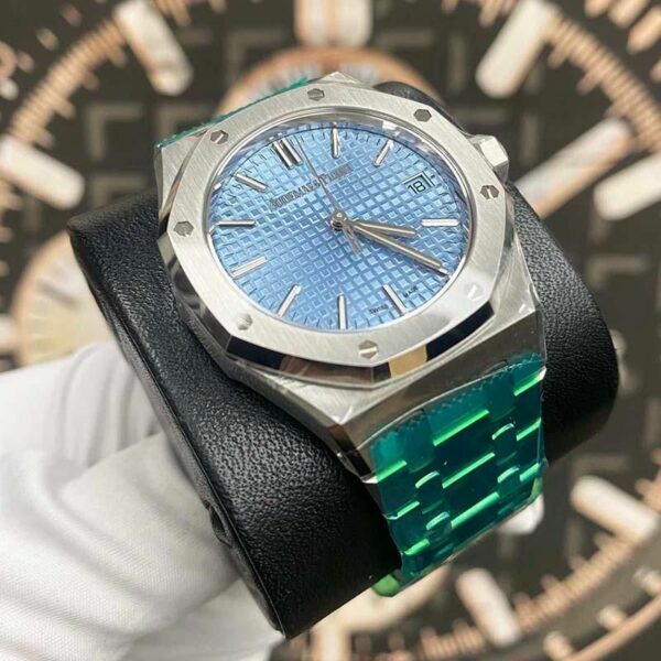 AUDEMARS PIGUET ROYAL OAK 37MM 15550ST.OO.1356ST.08 ICE BLUE TIFFANY DIAL Watch - Image 6