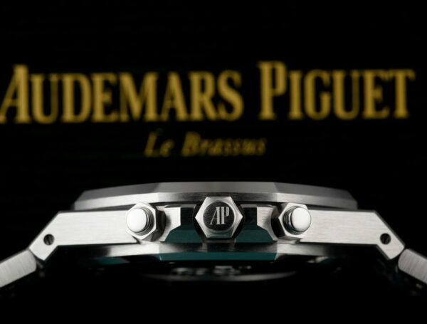 Audemars Piguet Royal Oak Chronograph 41Mm Silver-Toned Dial 26320St.Oo.1220St.02 Watch - Image 4