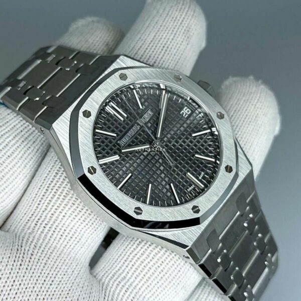 Audemars Piguet Royal Oak Grey Dial 15500ST.OO.1220ST.02 Watch - Image 2