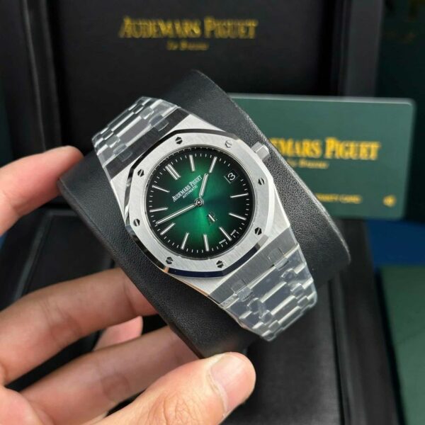 Audemars Piguet Royal Oak Jumbo 15202PT.OO.1240PT.01 Watch - Image 11