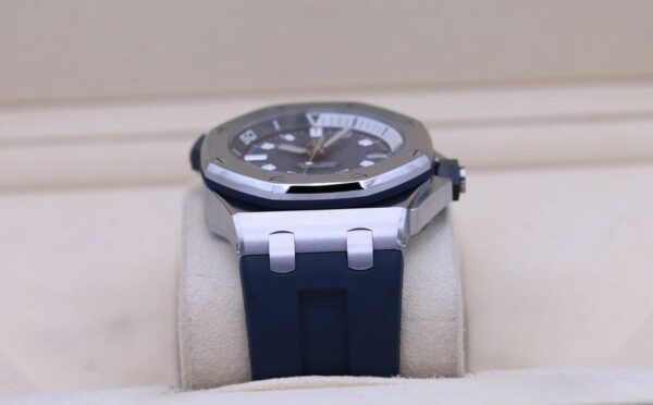 AUDEMARS PIGUET Royal Oak Offshore Automatic Blue Dial Mens Watch - Image 4