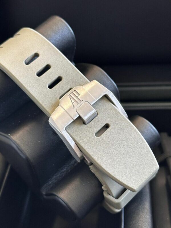 Audemars Piguet Royal Oak Offshore Chronograph Smoked Taupe 26420so Watch - Image 7