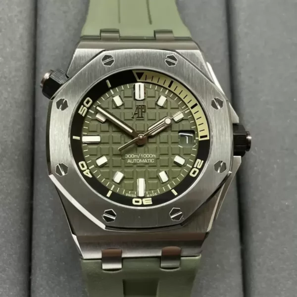 Audemars Piguet Royal Oak Offshore Diver 15720ST.OO.A052CA.01. Watch - Image 2