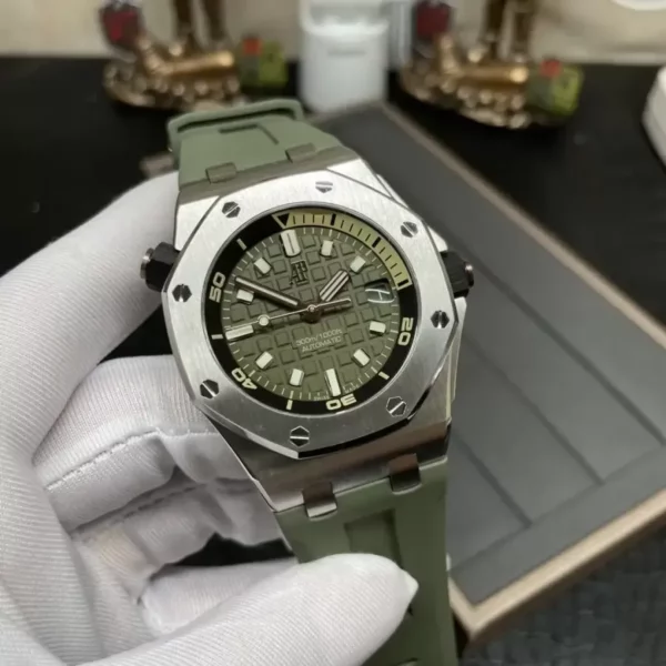 Audemars Piguet Royal Oak Offshore Diver 15720ST.OO.A052CA.01. Watch - Image 3