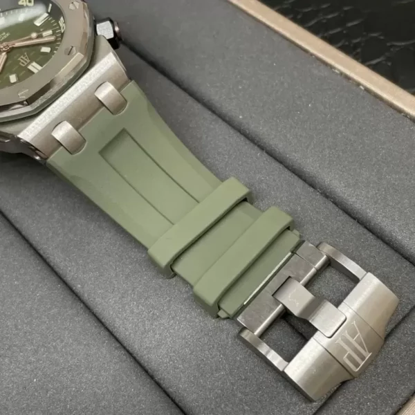 Audemars Piguet Royal Oak Offshore Diver 15720ST.OO.A052CA.01. Watch - Image 5