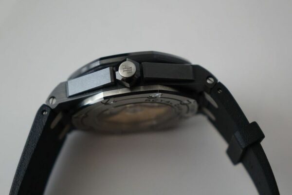 Audemars Piguet Royal Oak Offshore Diver Black 42Mm Watch 15707Ce - Image 6