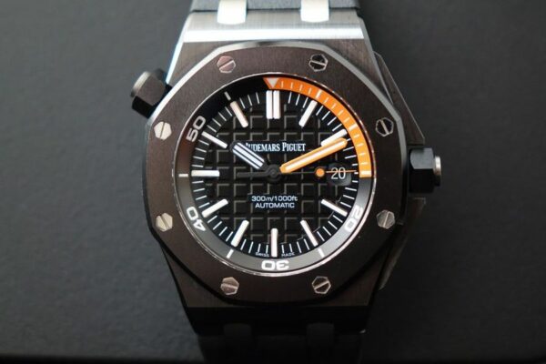 Audemars Piguet Royal Oak Offshore Diver Black 42Mm Watch 15707Ce - Image 2