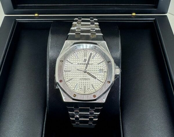 Audemars Piguet Royal Oak Self-Winding Stainless Steel 41Mm Silver Dial Watch - Image 2