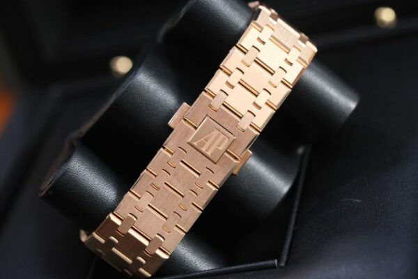 Audemars Piguet Royal Oak Selfwinding Chronograph 18K Rose Gold Watch 26331Oroo1220Or01 - Image 8