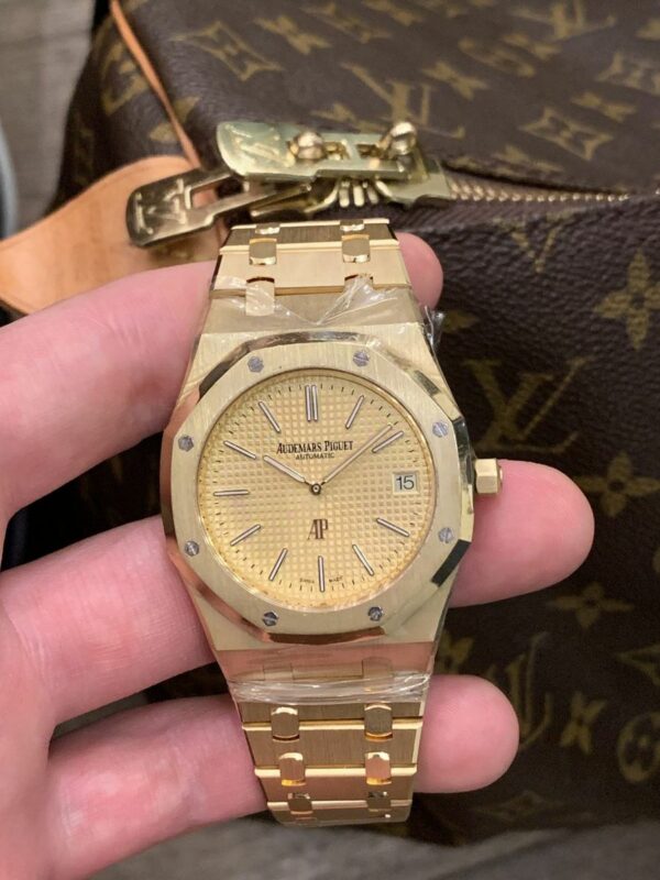 Audemars Piguet Yellow Gold Royal Oak Jumbo Watch - Image 3