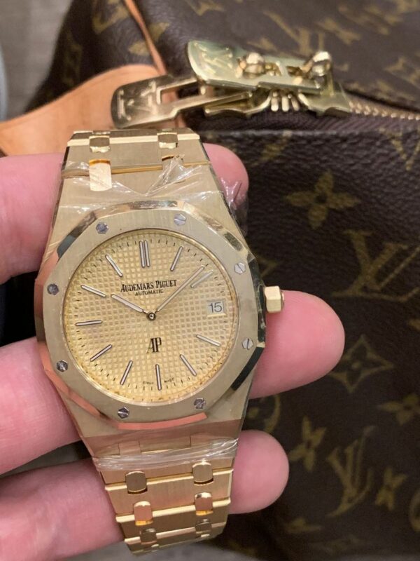 Audemars Piguet Yellow Gold Royal Oak Jumbo Watch - Image 2