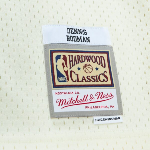 Dennis Rodman Chicago Bulls Mitchell & Ness Chainstitch Swingman Jersey - Cream - Image 6