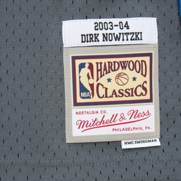Dirk Nowitzki Dallas Mavericks Mitchell & Ness 2003/04 Hardwood Classics Swingman Jersey - Gray - Image 7