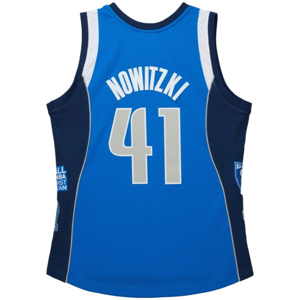 Dirk Nowitzki Dallas Mavericks Mitchell & Ness Unisex Hall of Fame Class of 2023 Throwback Swingman Jersey - Blue - Image 4