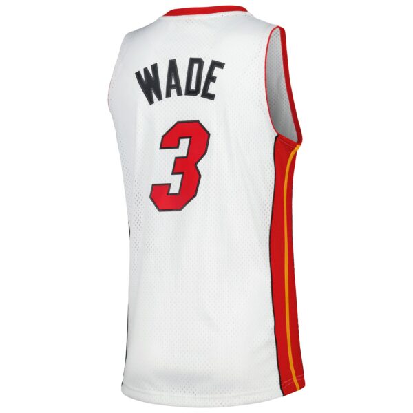 Dwyane Wade Miami Heat Mitchell & Ness 2001/02 Hardwood Classics Swingman Jersey - White - Image 4