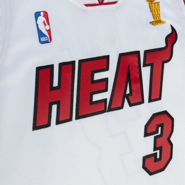Dwyane Wade Miami Heat Mitchell & Ness 2005-06 Authentic Player Jersey - White - Image 5