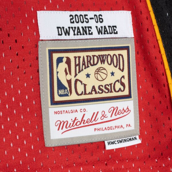 Dwyane Wade Miami Heat Mitchell & Ness Hardwood Classics 2005/06 Split Swingman Jersey - Black/Red - Image 5