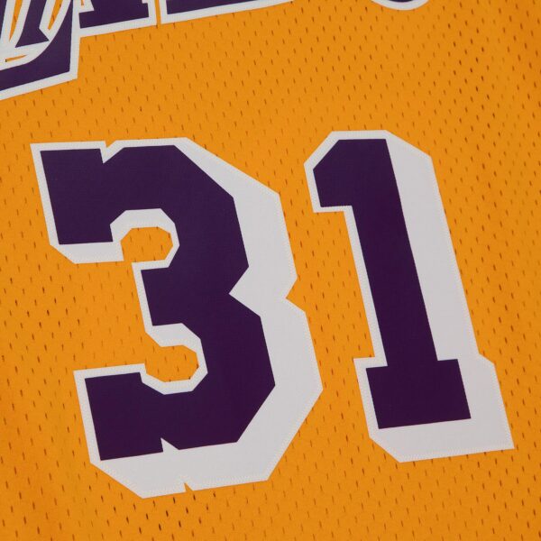 Kurt Rambis Los Angeles Lakers Mitchell & Ness 1984/85 Swingman Jersey - Gold - Image 5