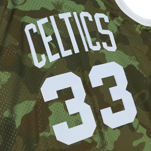 Larry Bird Boston Celtics Mitchell & Ness Hardwood Classics 1985/86 Ghost Green Swingman Jersey - Camo - Image 5