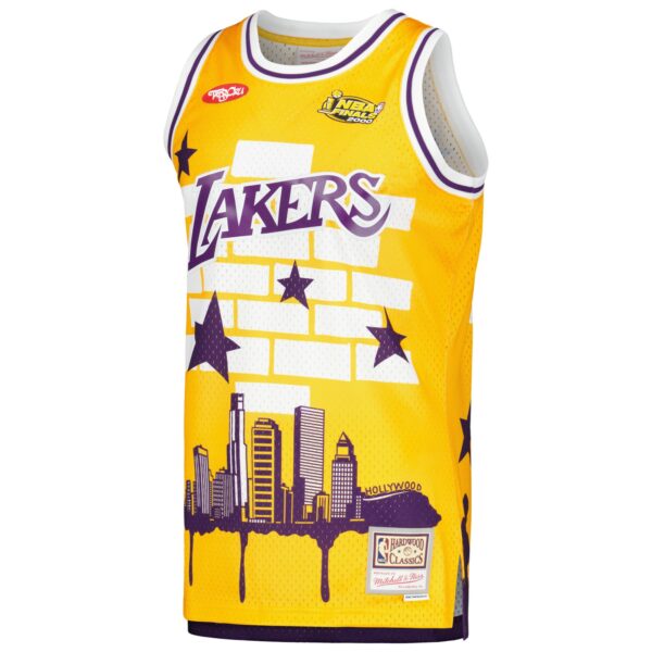Los Angeles Lakers Mitchell & Ness x Tats Cru Hardwood Classics Fashion Jersey - Gold - Image 3