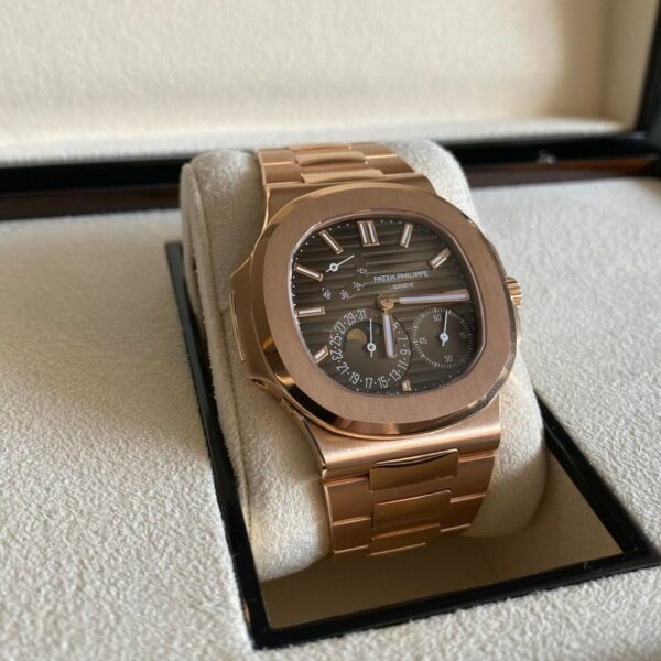 Luxury Patek Philippe Nautilus 5712R Gold Watch - Image 3