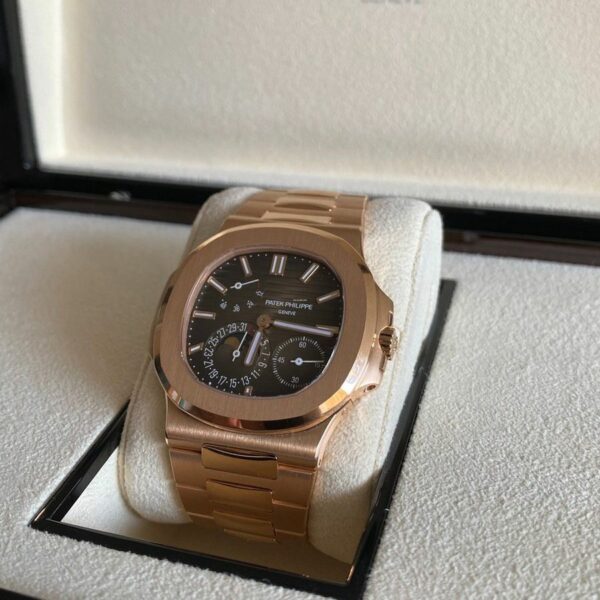 Luxury Patek Philippe Nautilus 5712R Gold Watch - Image 4