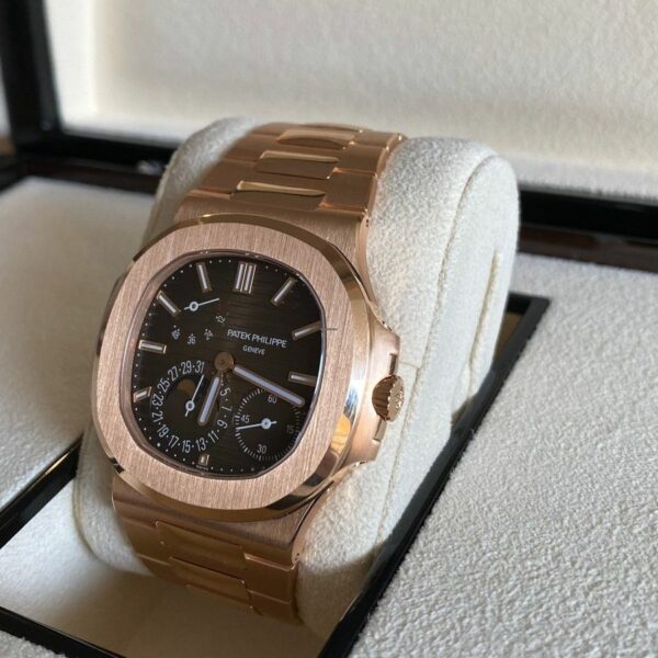 Luxury Patek Philippe Nautilus 5712R Gold Watch - Image 6
