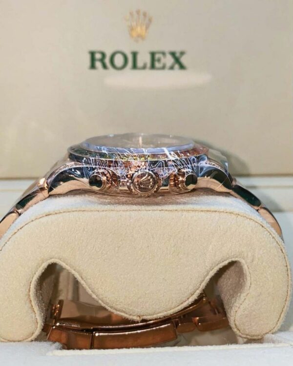 Luxury Rolex Daytona Rainbow 116595Rbow: Black Dial, Diamond Bezel, Oyster Bracelet, Rose Gold Watch - Image 4