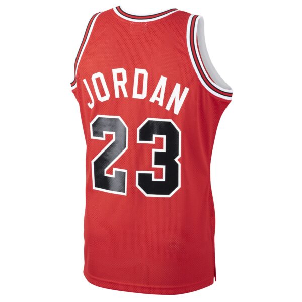 Michael Jordan Chicago Bulls Mitchell & Ness 1984/85 Hardwood Classics Rookie Authentic Jersey - Red - Image 4