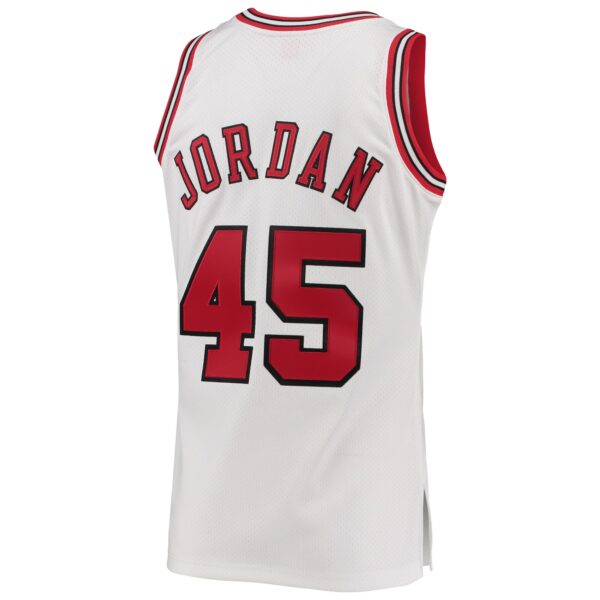 Michael Jordan Chicago Bulls Mitchell & Ness 1994-95 Hardwood Classics Authentic Player Jersey - White - Image 4