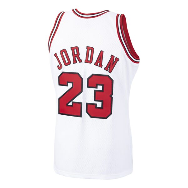 Michael Jordan Chicago Bulls Mitchell & Ness 1997/98 Hardwood Classics Authentic Jersey - White - Image 4