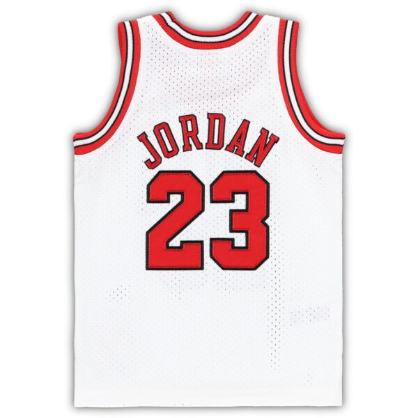 Michael Jordan Chicago Bulls Mitchell & Ness Infant 1997/98 Hardwood Classics Authentic Jersey - White - Image 4
