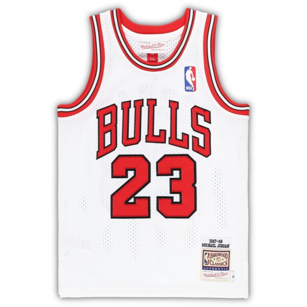 Michael Jordan Chicago Bulls Mitchell & Ness Preschool 1997/98 Hardwood Classics Authentic Jersey - White - Image 3