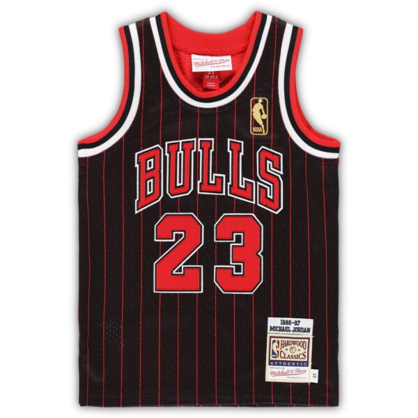 Michael Jordan Chicago Bulls Mitchell & Ness Toddler 1996/97 Hardwood Classics Authentic Jersey - Black - Image 3