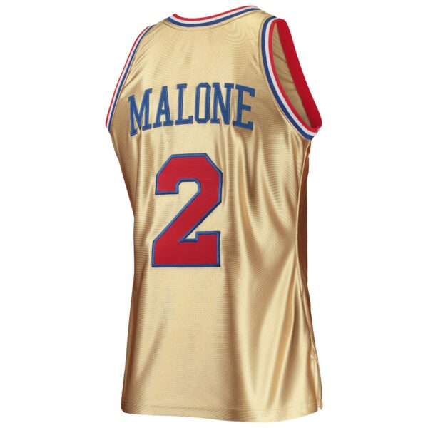 Moses Malone Philadelphia 76ers Mitchell & Ness 75th Anniversary 1982/83 Hardwood Classics Swingman Jersey - Gold - Image 4