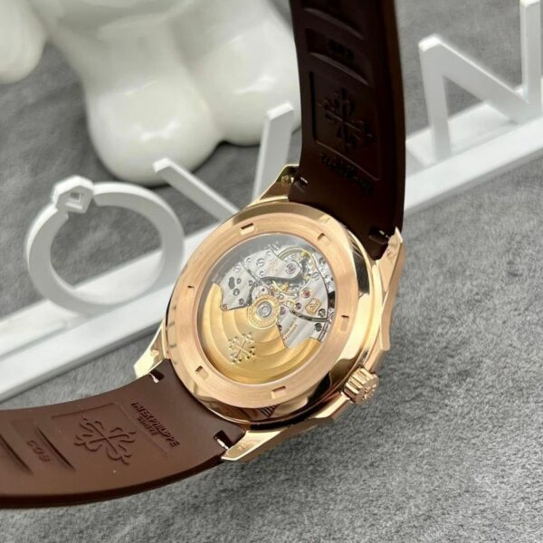 Patek Philippe Aquanaut Mens Watch 5167R-001 - Image 4