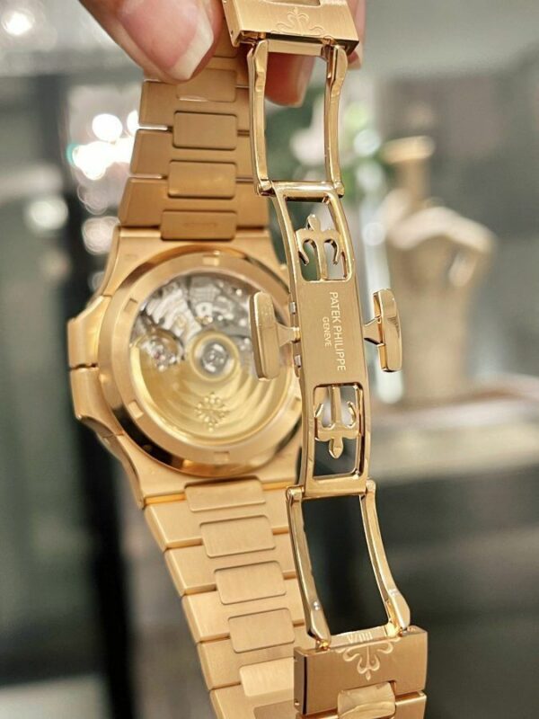 Patek Philippe Nautilus 5990-1R-001 Watch - Image 3