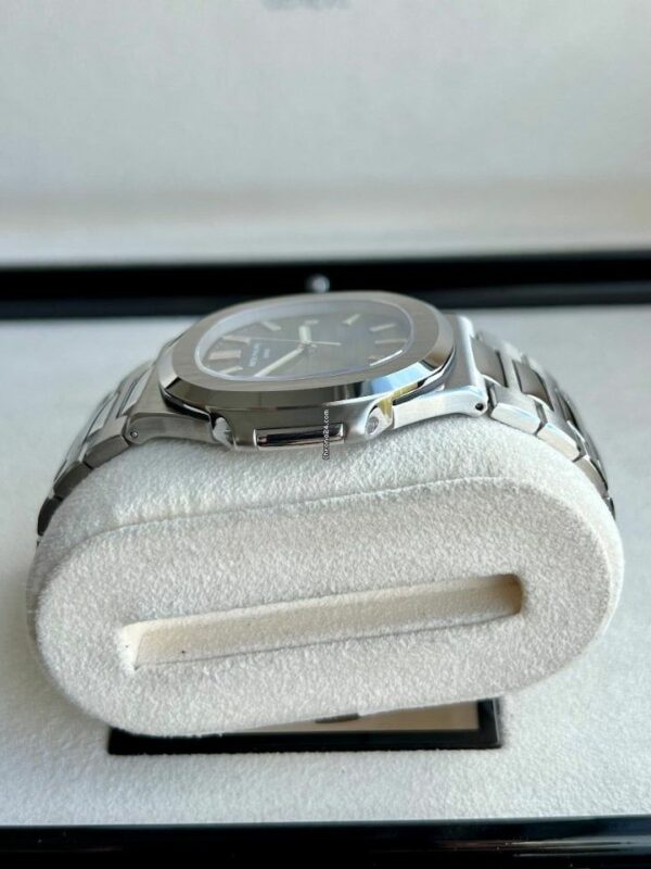 Patek Philippe Nautilus Blue Dial Stainless Steel MenS Watch 5711/1A-010 - Image 2