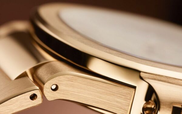 Patek Philippe Nautilus Ladies Automatic Watch, 18k Rose Gold, 35,2mm, Ref#7118/1R-001 - Image 5