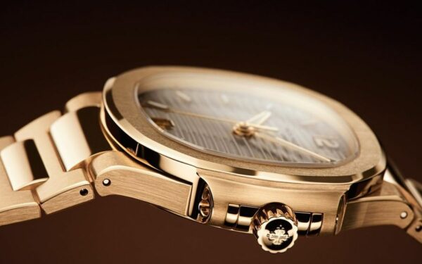 Patek Philippe Nautilus Ladies Automatic Watch, 18k Rose Gold, 35,2mm, Ref#7118/1R-001 - Image 4