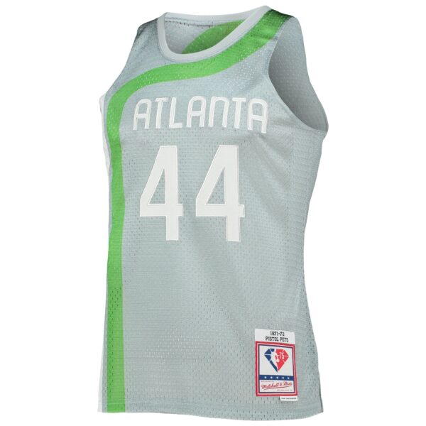 Pete Maravich Atlanta Hawks Mitchell & Ness 75th Anniversary 1971/72 Hardwood Classics Swingman Jersey - Silver - Image 3
