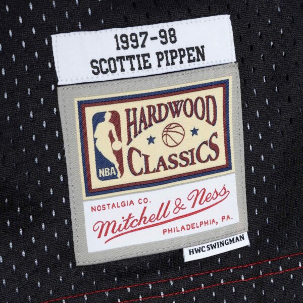 Scottie Pippen Chicago Bulls Mitchell & Ness Hardwood Classics 1997/98 Split Swingman Jersey - Red/Black - Image 5