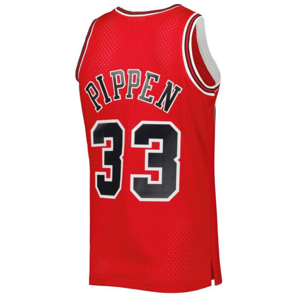 Scottie Pippen Chicago Bulls Mitchell & Ness Hardwood Classics 2003-04 Swingman Jersey - Red - Image 4