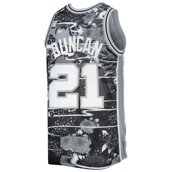 Tim Duncan San Antonio Spurs Mitchell & Ness 1998/99 Hardwood Classics Lunar New Year Swingman Jersey - Silver - Image 4