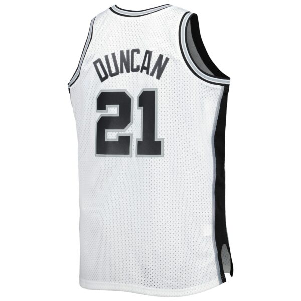 Tim Duncan San Antonio Spurs Mitchell & Ness Big & Tall Hardwood Classics 1998/99 Swingman Jersey - White - Image 4