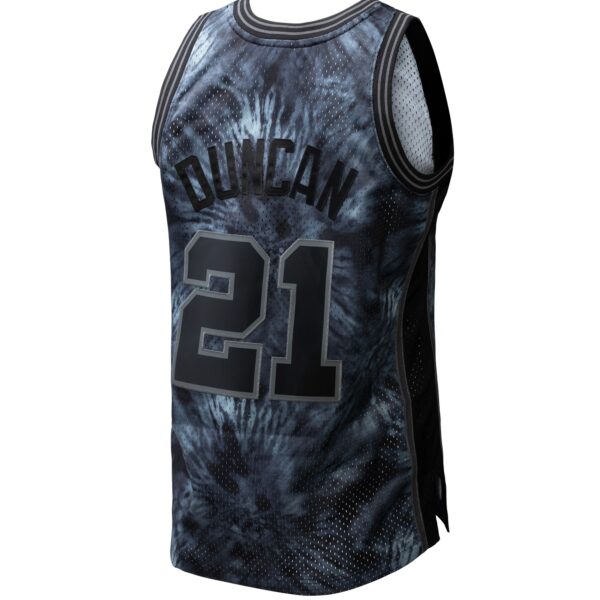 Tim Duncan San Antonio Spurs Mitchell & Ness Hardwood Classics 1998/99 Tie-Dye Swingman Jersey - Black - Image 4
